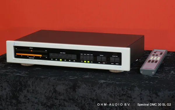 Spectral DMC 30 SL G2 Reference Balanced Pre Amplifier : Sold to the Netherlands