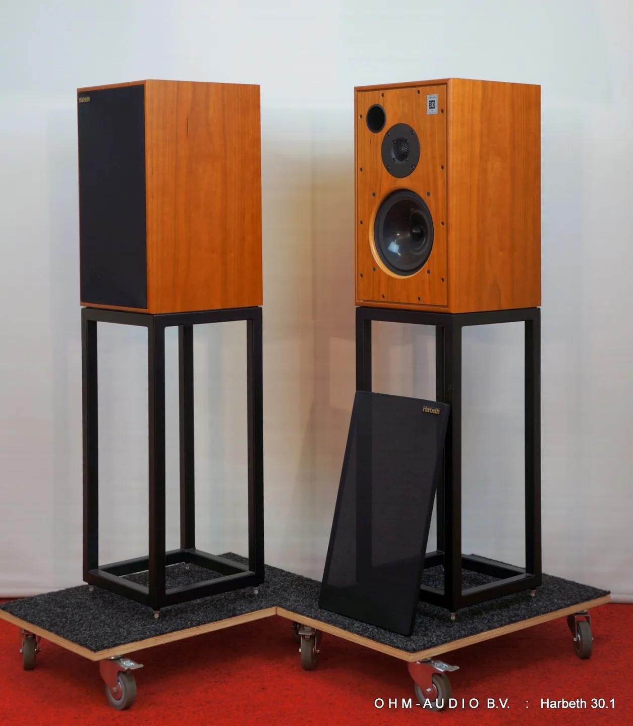 Moniteur de référence Harbeth 30.1 avec supports : Vendu aux Pays-Bas