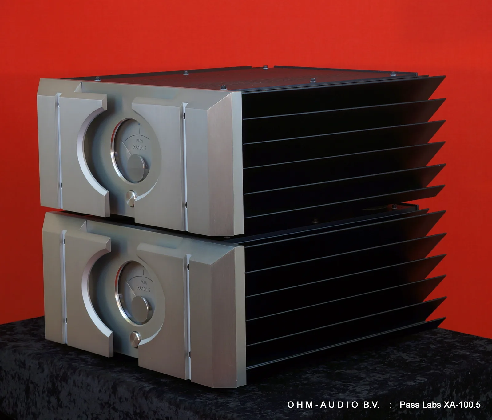 Pass Labs XA 100.5 2 x 100 Watt Pure Klasse A Monoblokken : Sold to the Netherlands
