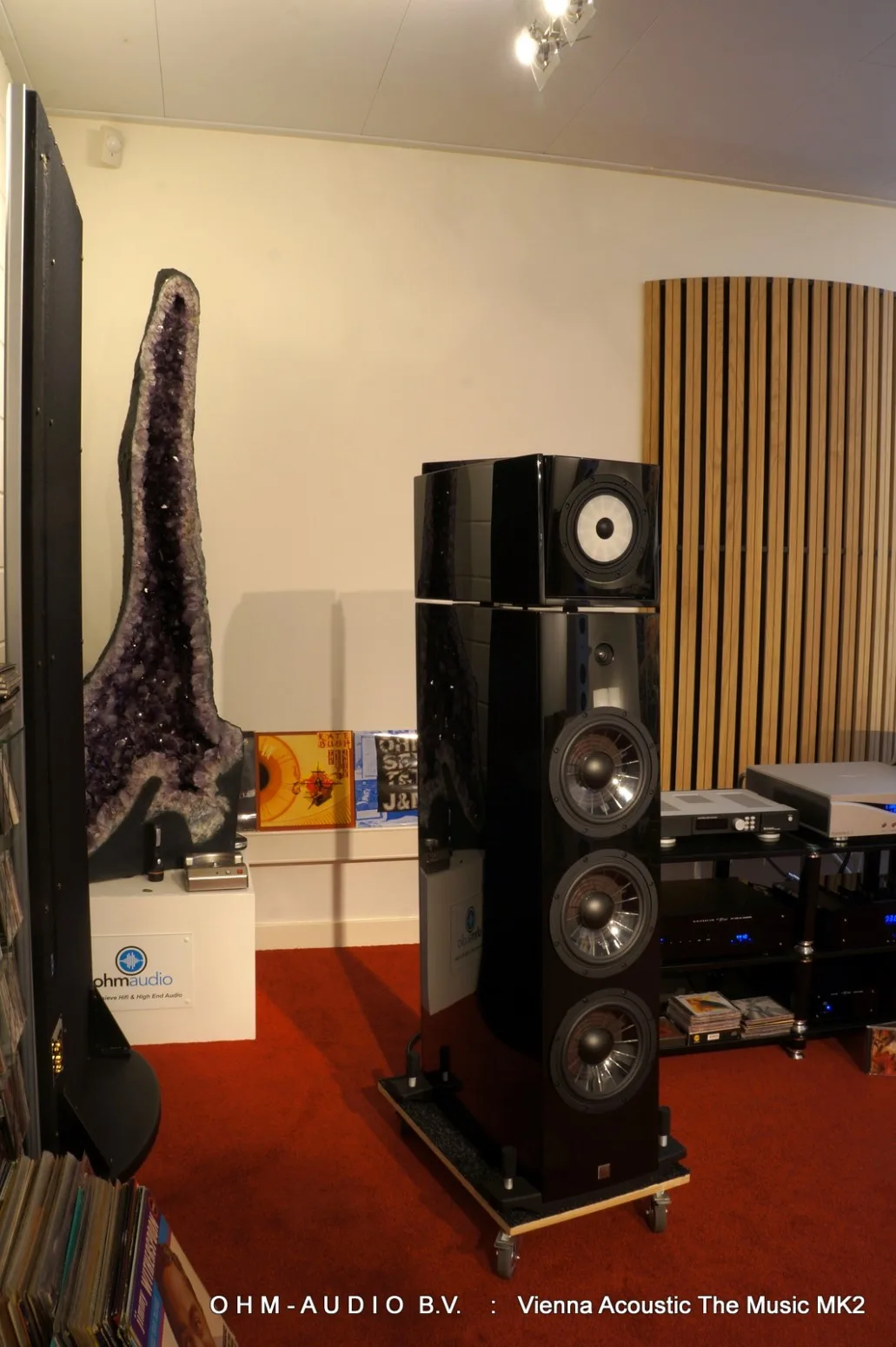 Vienna Acoustics The Music MK2, Pianoblack, Latest Version : Sold