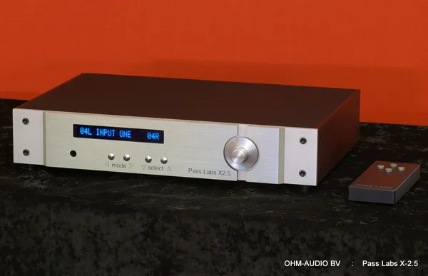 Pass Labs X2.5 Balanced Preamplifier incl Remote : SOLD to Sweden