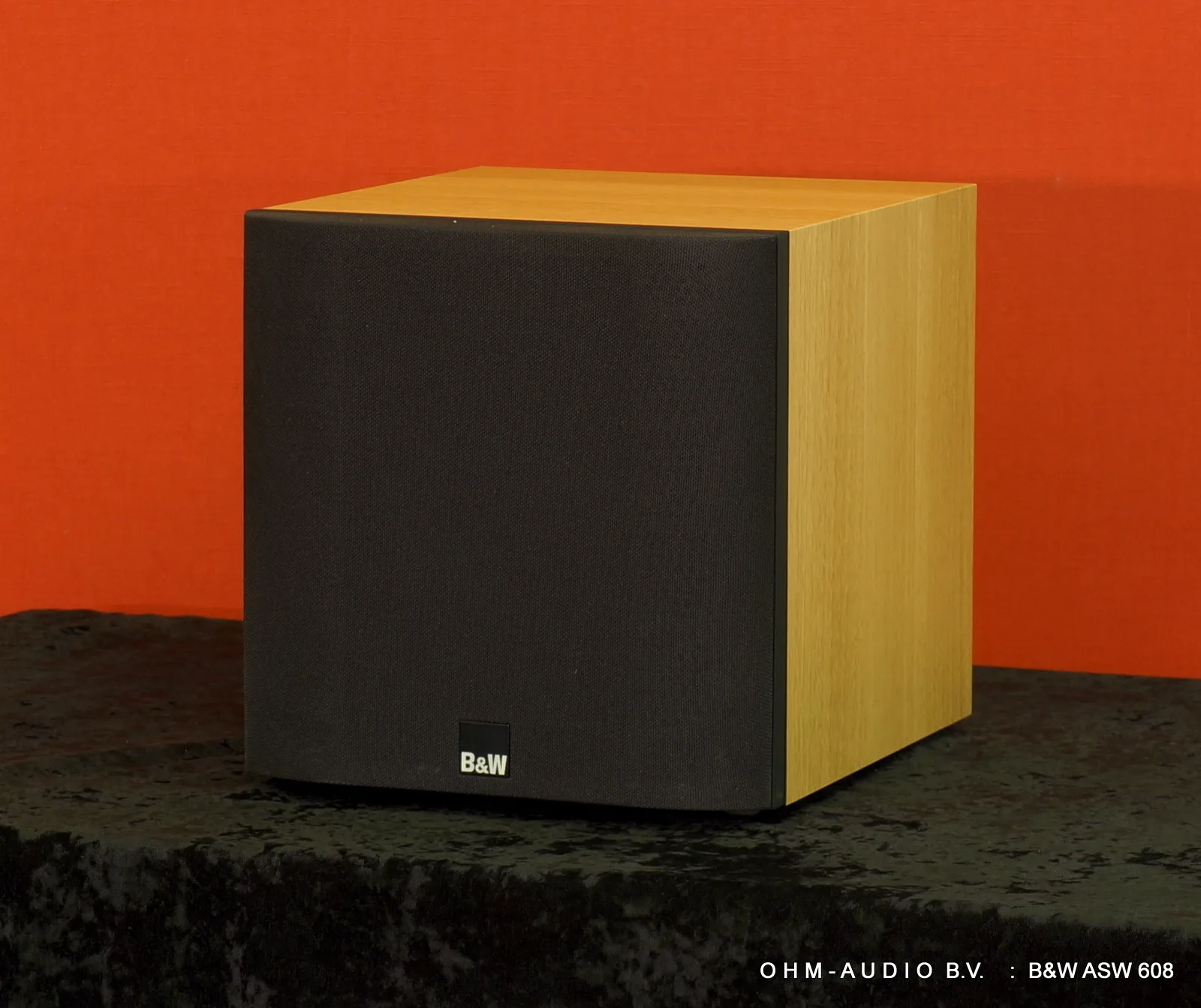 Bowers & Wilkins ASW-608 Sealed Active Subwoofer : SOLD to the Netherlands