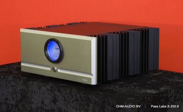 Pass Labs X-250.8 Stereo Eindversterker : SOLD to the Netherlands