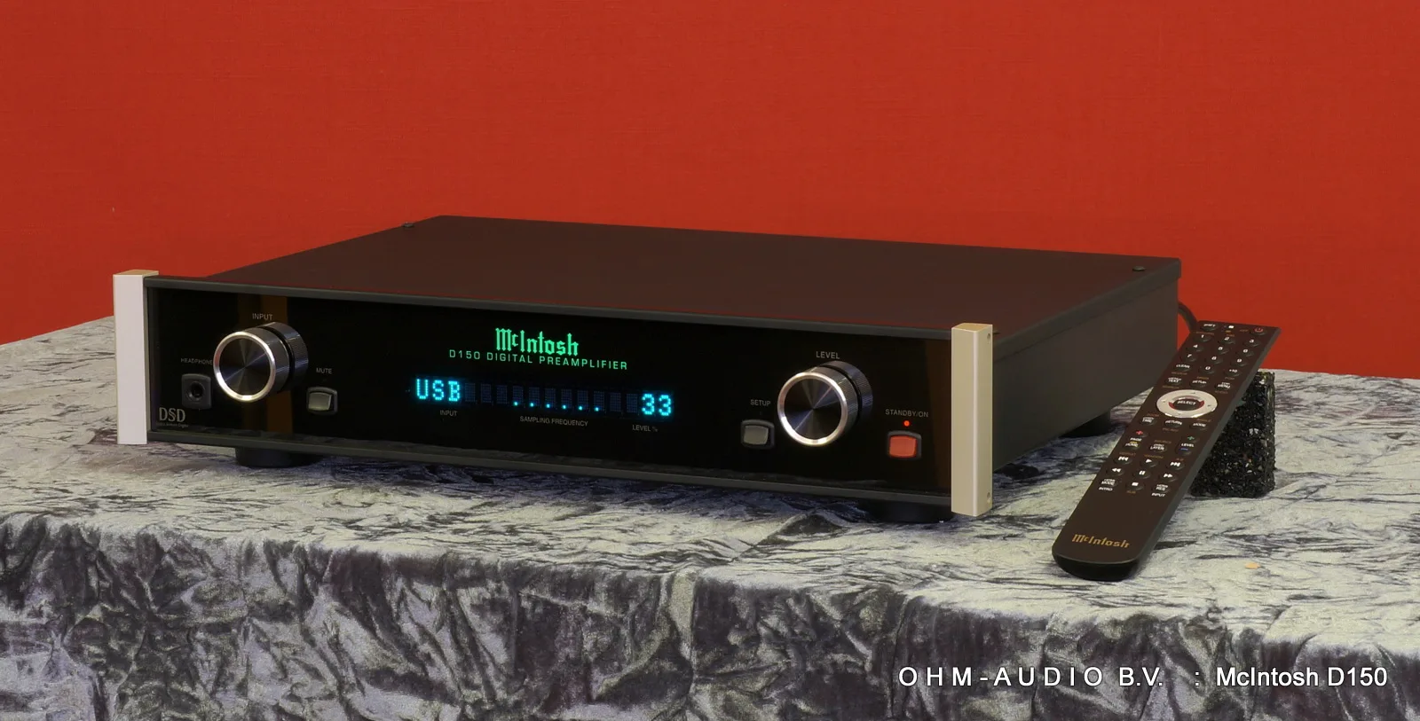 McIntosh D150 DA Converter/Préamplificateur Numérique, État Neuf et Complet : VENDU aux Pays-Bas