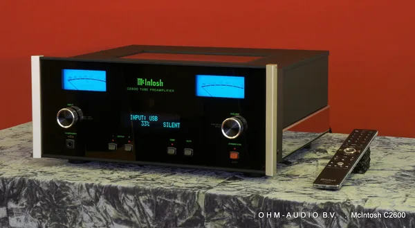 McIntosh C2600 Tube Preamplifier Analog / Digital Phono MM/MC : SOLD to the Netherlands