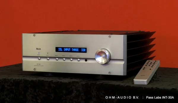 Pass Labs INT-30A Class A Integrated Amplifier, Like New : SOLD to the Netherlands