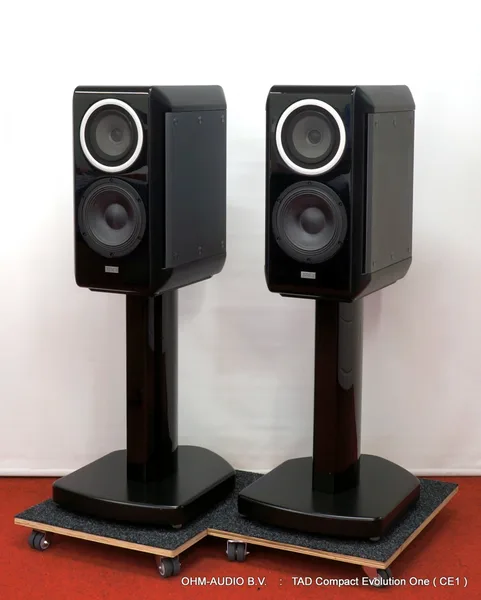 TAD Compact Evolution CE-1, Piano Black, incl TAD stands : SOLD