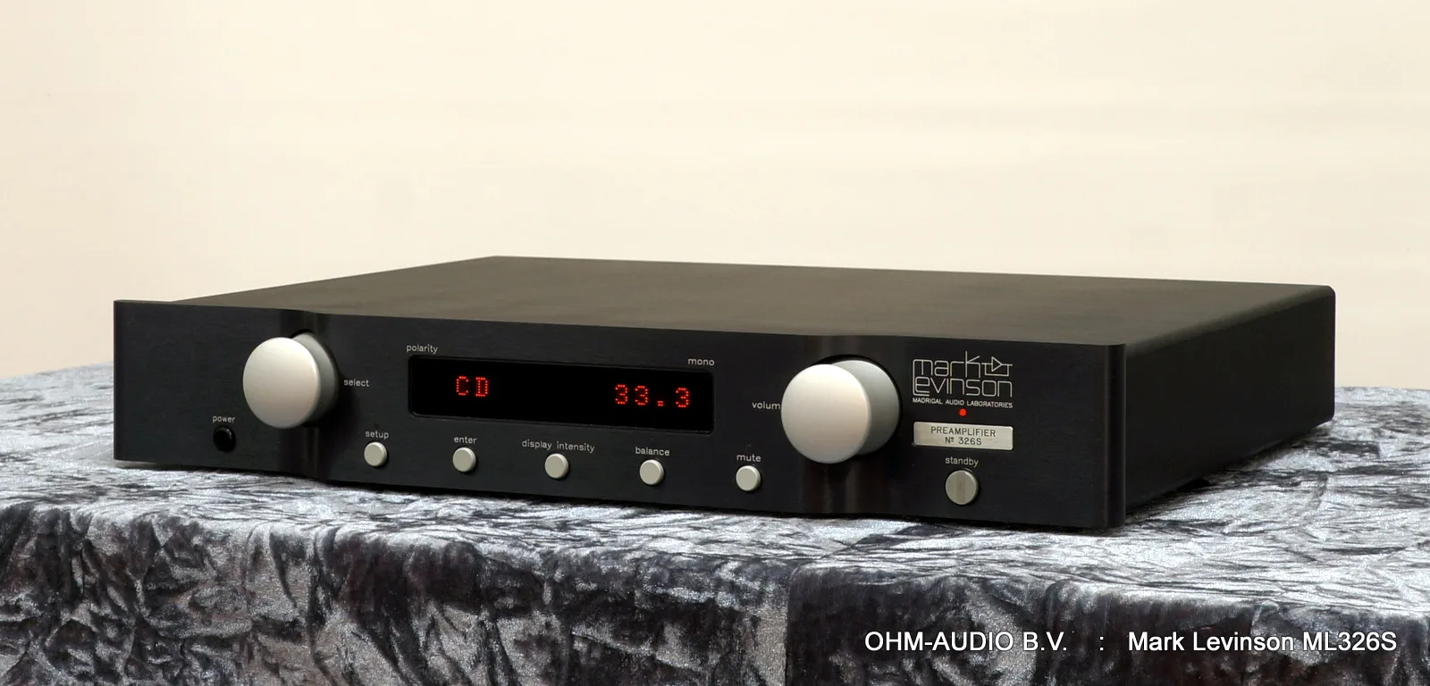 Mark Levinson 326S Line Preamplifier + Optional Phonoboard, Like New : Sold