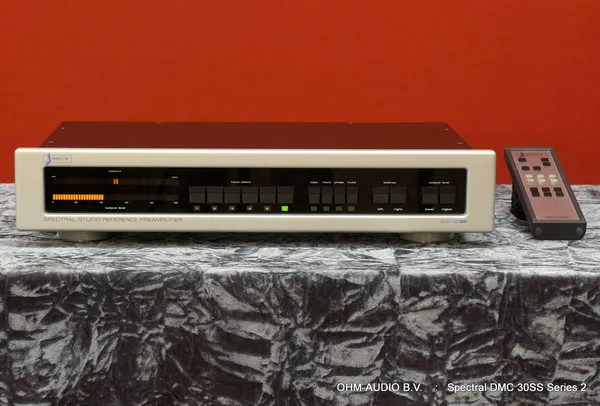 Spectral DMC 30SS Series 2, Préamplificateur équilibré : Vendu