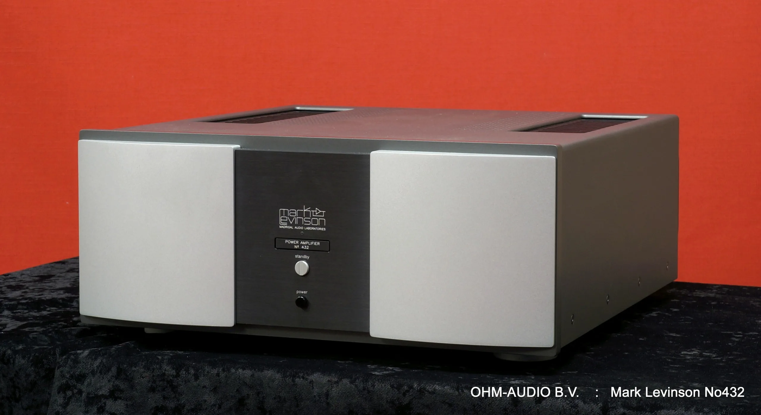 Mark Levinson 432, 2 x 400 Watt, Like New, Original Packaging : SOLD