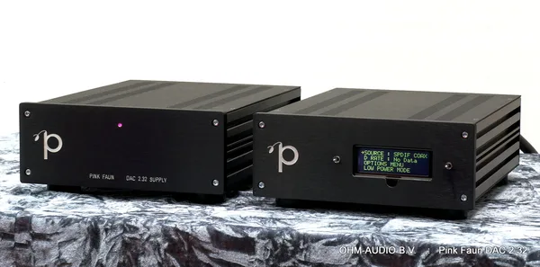Pink Faun 2.32 buizen DA Converter Black + Extra DAC upgrade, Nieuwstaat : SOLD