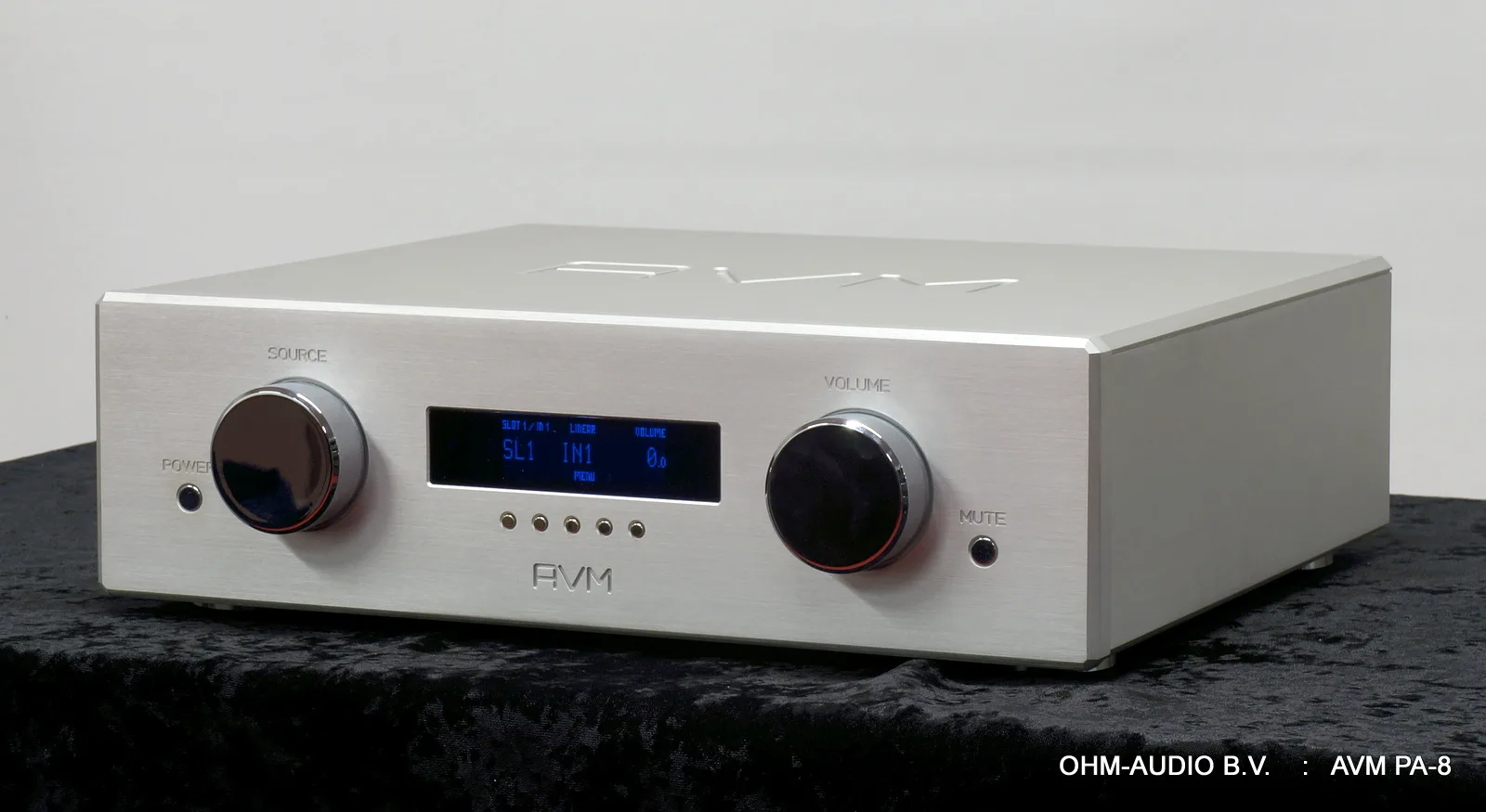 Préamplificateur AVM PA-8, 3 ans, Avec modules de tubes optionnels Sortie XLR : VENDU