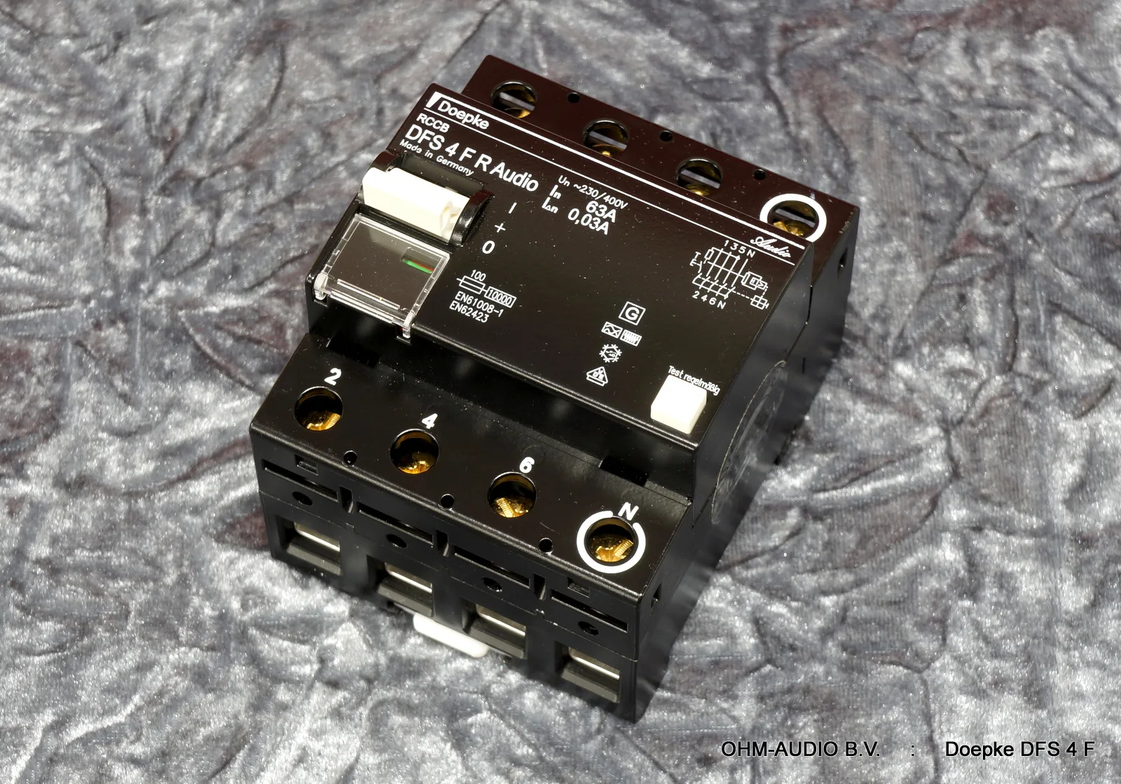 Disjoncteur différentiel Doepke DFS 4 F, Audiophile 4 Pôles (Courant de force / 3 Phases) : RUPTURE DE STOCK