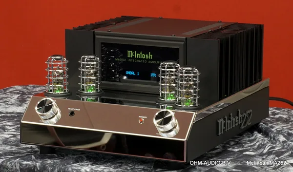 McIntosh MA252, Hybrid Integrated Amplifier, 2 x 100 Watt