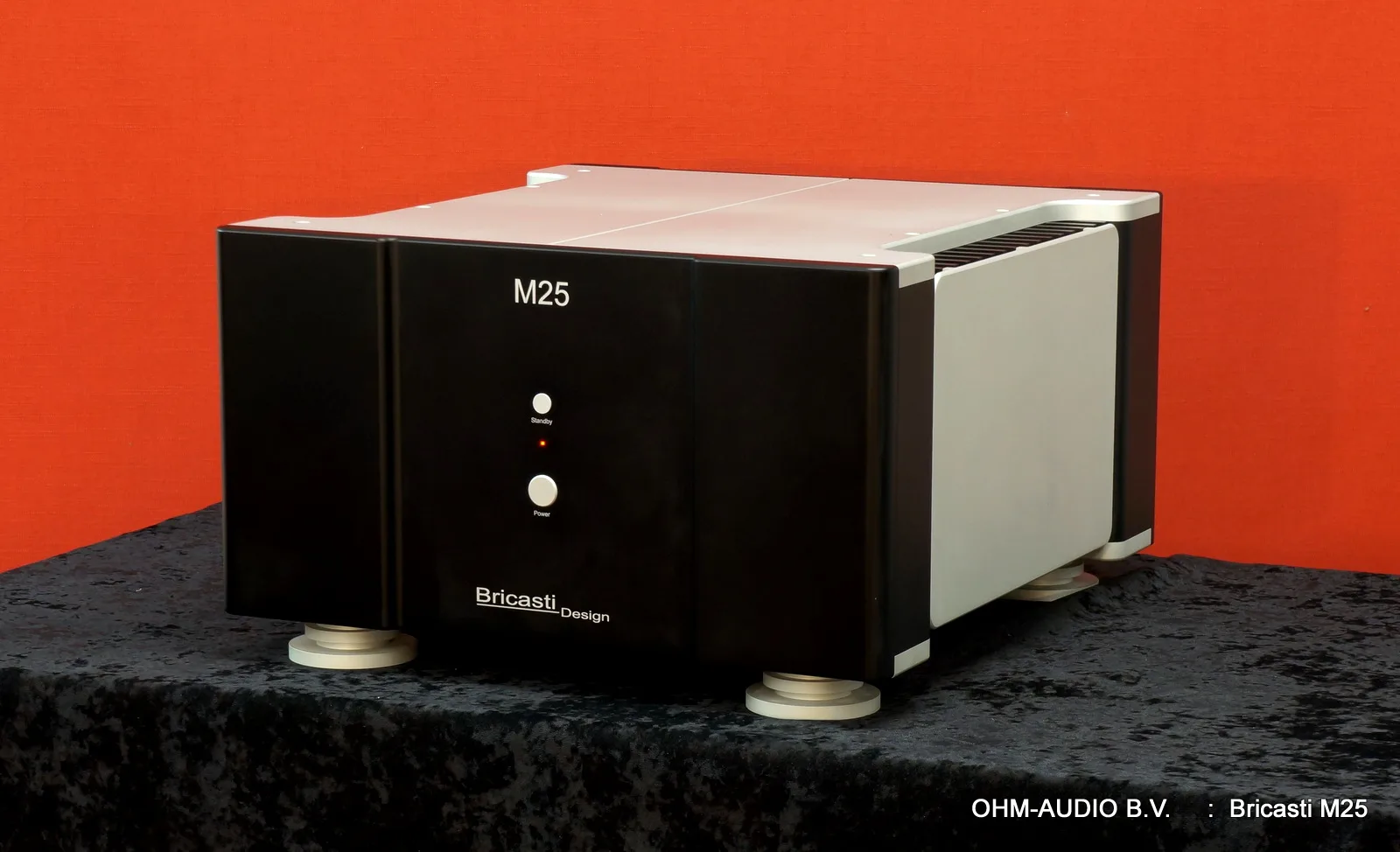 Bricasti M25 Dual Mono Endverstärker, 2 x 150 Watt, Occasion : VERKAUFT nach Deutschland