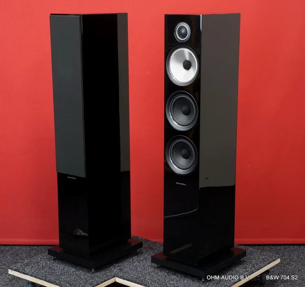 Bowers & Wilkins 704 S2, Piano Black, Nieuwstaat, Occasion