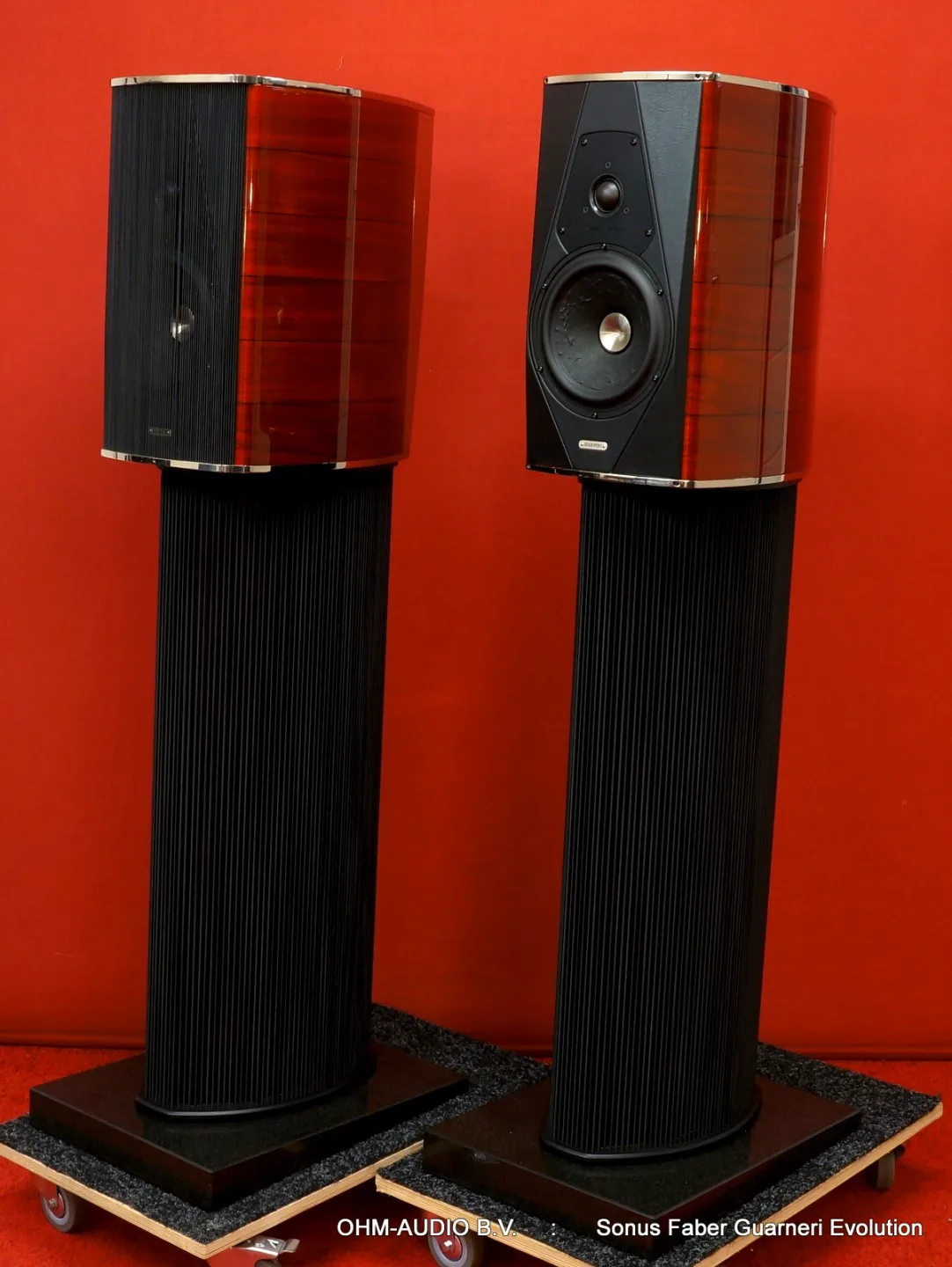 Sonus Faber Guarneri Evolution, Violin Red High Gloss, État comme neuf : VENDU au Royaume-Uni