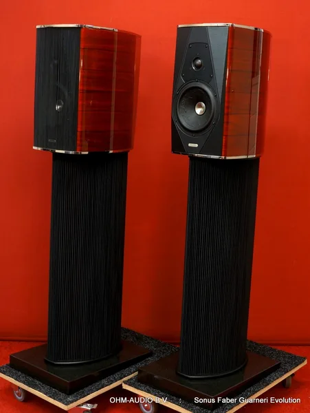 Sonus Faber Guarneri Evolution, Violin Red High Gloss, Nieuwstaat : SOLD to the UK