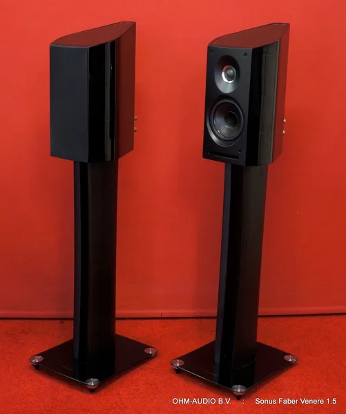 SOLD : Sonus Faber Venere 1.5 Inclusief Bijbehorende Stands, Hoogglans Zwart, Nieuwstaat, OVP