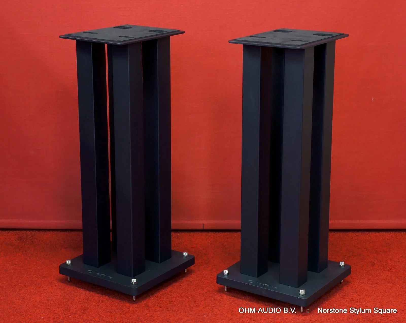 Norstone Stylum Square, Schwarz, Robuster und massiver Ständer für Monitor-Lautsprecher
