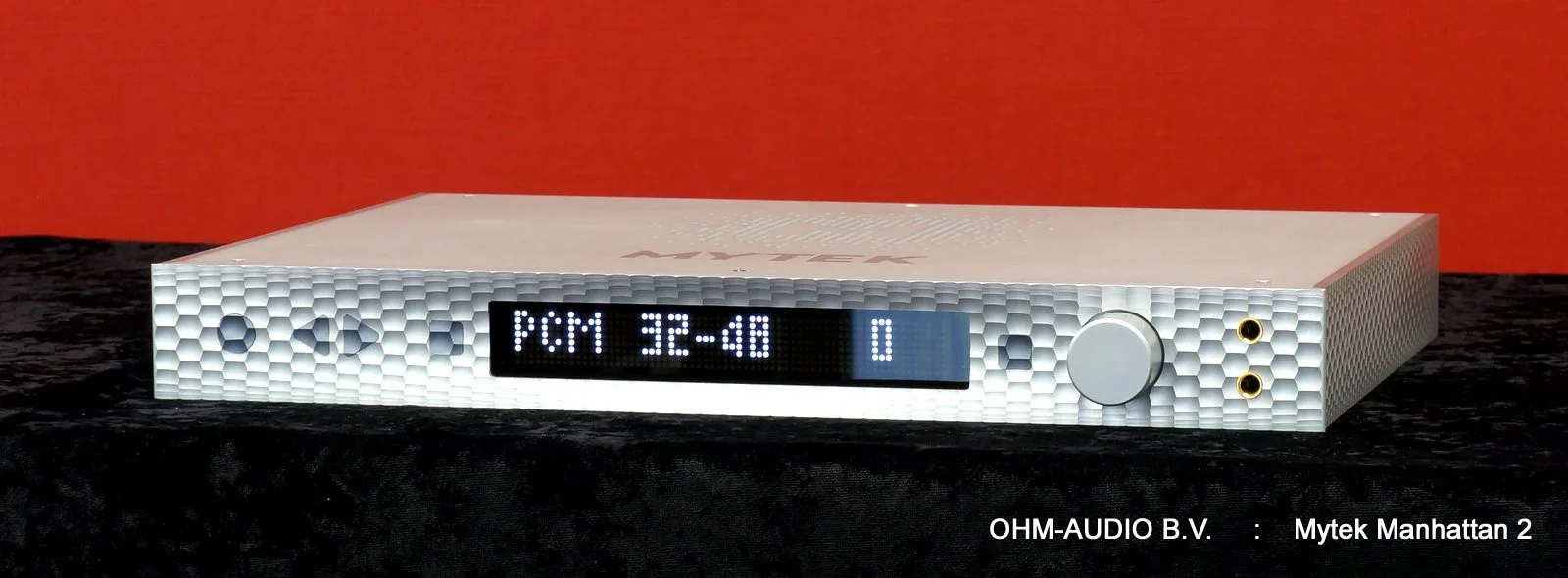 Mytek Manhattan II, DAC/PreAmp with Built-in Streamer, Like New, OVP : SOLD