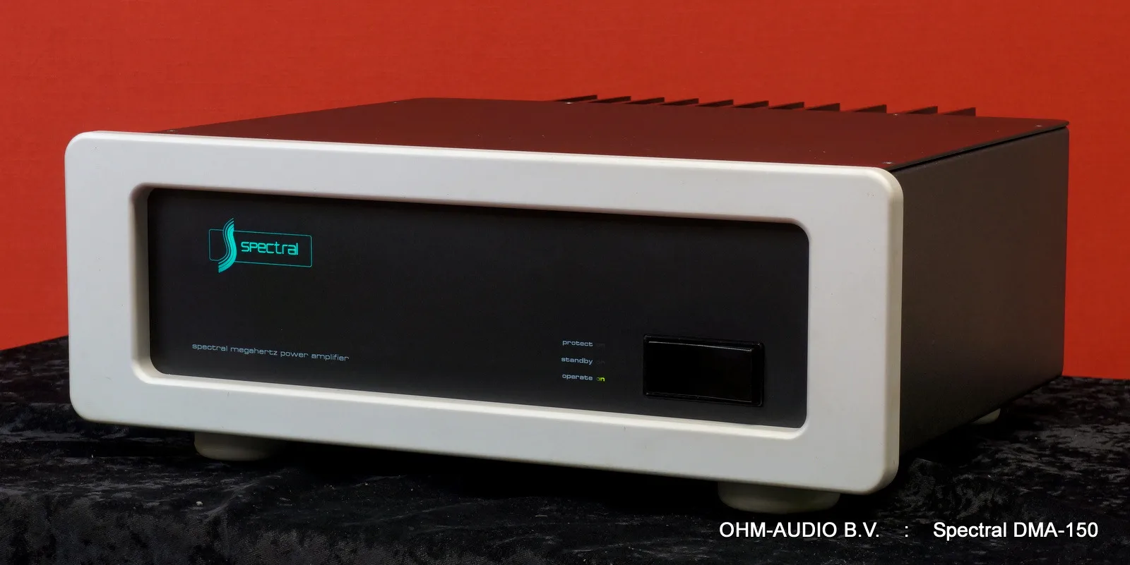 Spectral DMA 150, 2 x 150 watt, Occasion, inclusief Originele Verpakking : SOLD to Bulgaria