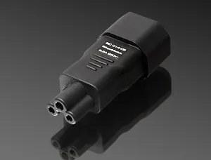 Gigawatt C5 Adapter voor Powercords met een C13/C15 IEC Connector