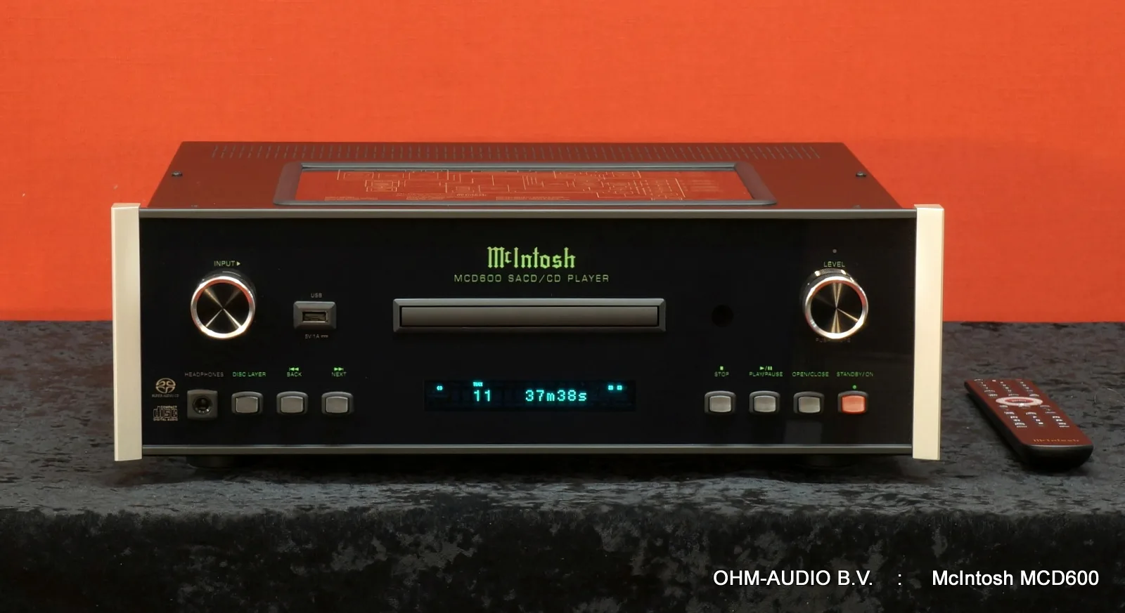 McIntosh MCD600, Lecteur CD/SACD Haut de Gamme avec Entrées Numériques et Contrôle de Volume, Très Peu Utilisé : VENDU