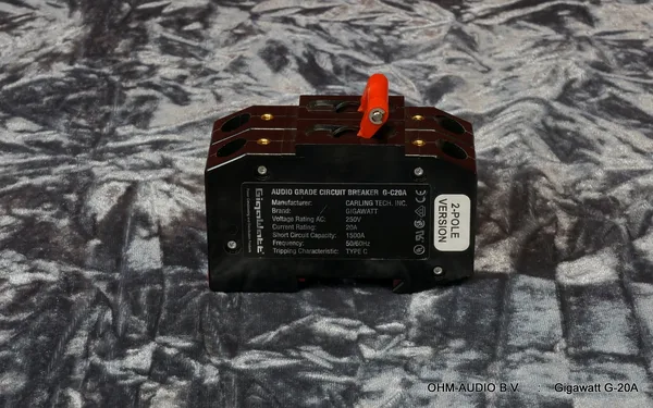 Gigawatt G-20A 2P Audio Grade 20 Ampère Switch, Occasion : SOLD