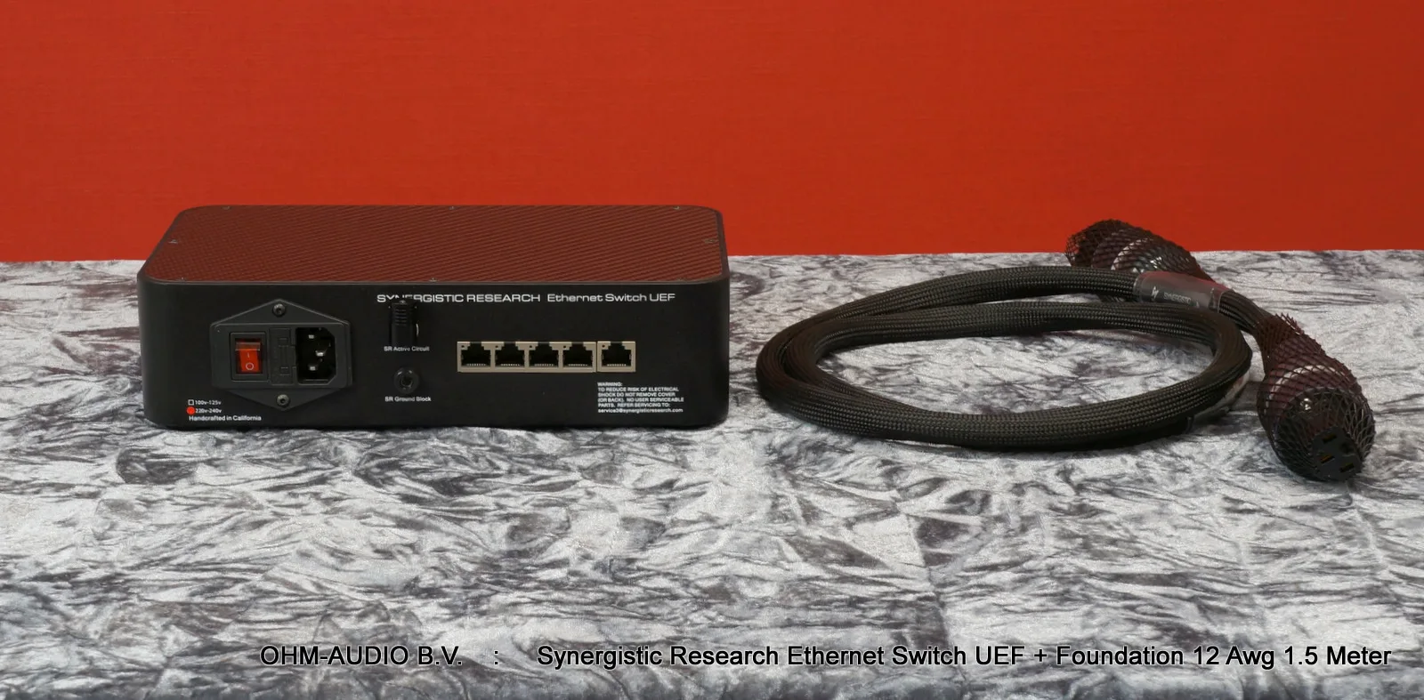 Synergistic Research Ethernet Switch UEF Incluant SR Foundation 12 AWG Cordon d'alimentation : VENDU