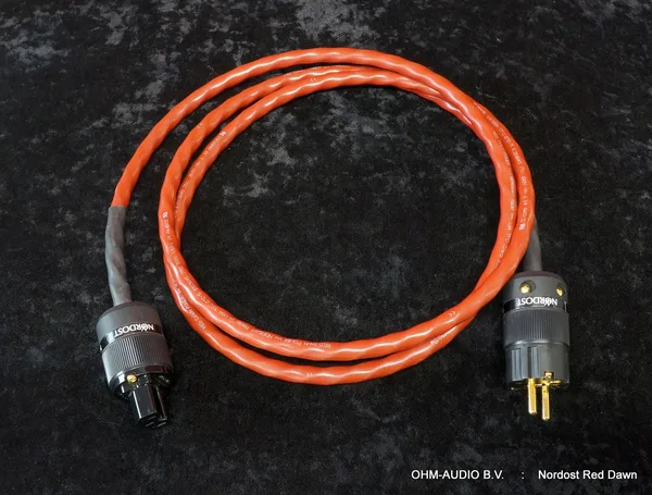 Nordost Red Dawn Powercord, 2.0 Meter, Inclusief Originele Verpakking : SOLD