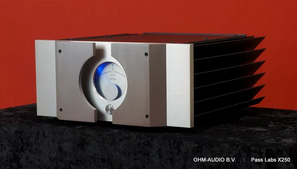 Pass Labs X-250 Volledig Gebalanceerde Stereo Eindversterker, Occasion : SOLD