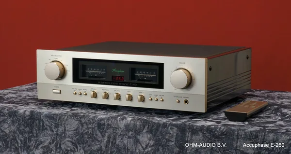 Accuphase E-260 Integrated Amplifier, Excellent Condition, Complete, Occ : SOLD