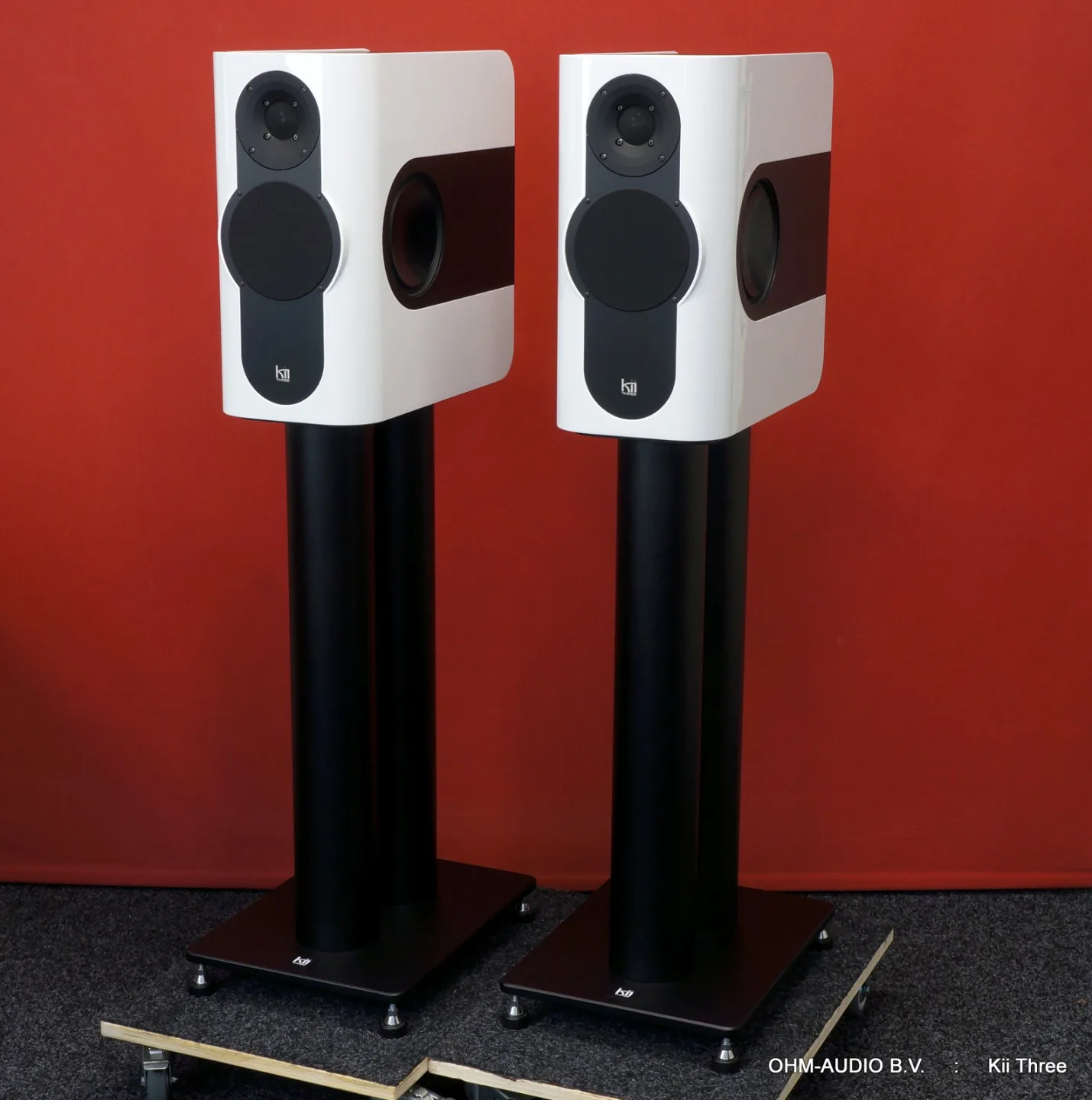 Système Kii Audio Model Three, Blanc Brillant Haute Brillance, Occasion : VENDU