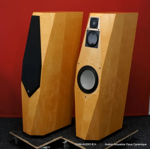 Avalon Opus Ceramique, Curly Maple, Nieuwstaat, Originele Apex Cones en Manual : SOLD