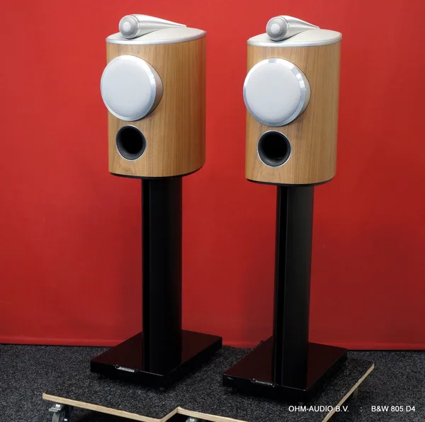 Bowers & Wilkins 805 D4, Satin Walnuss, Einschließlich FS-805 D4 Ständer, Gebraucht