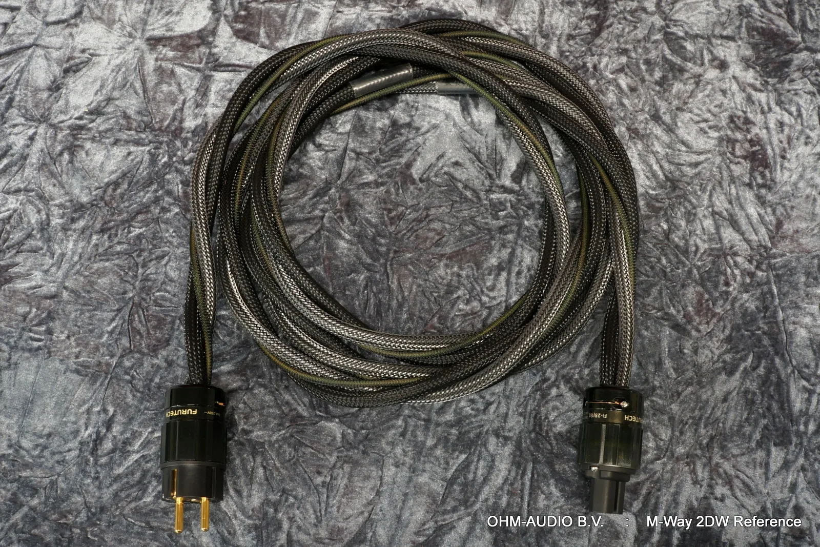 M-Way 2DW Reference powercord, Met Furutech FI 28(g) connectors, 3.0 Meter, Incl. OVP, Occasion