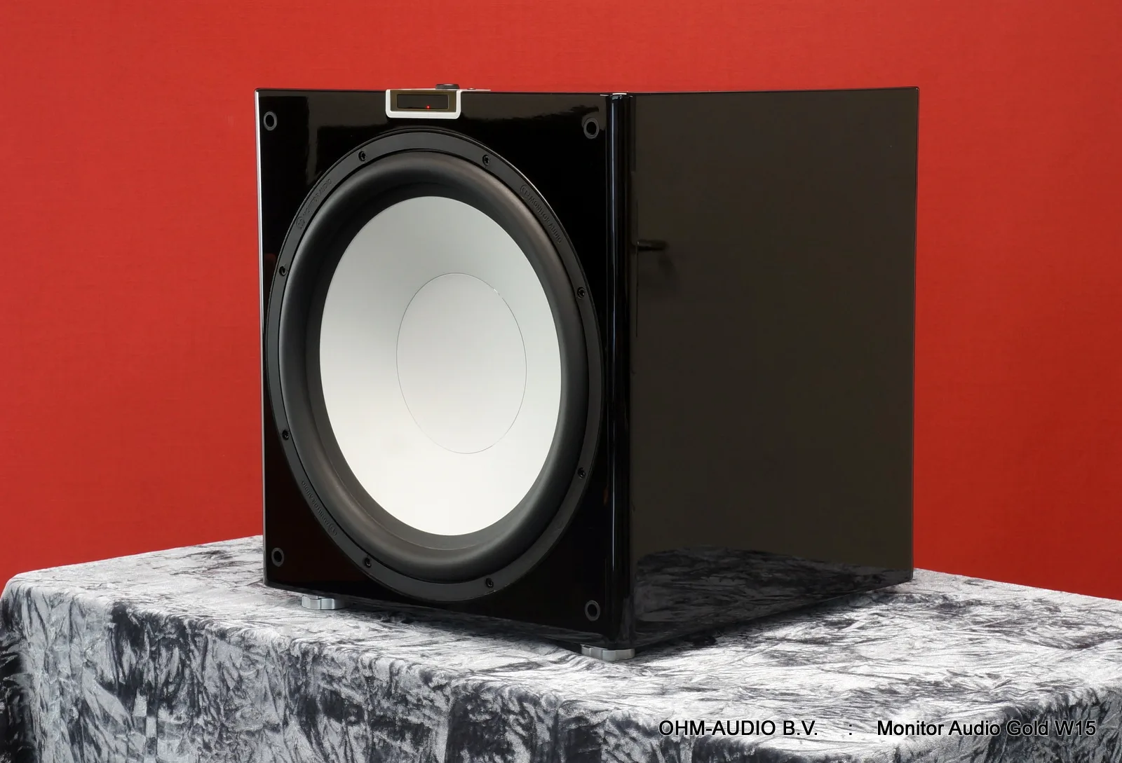 Monitor Audio Gold W15 Subwoofer, High Gloss Black, État neuf, Occasion : VENDU