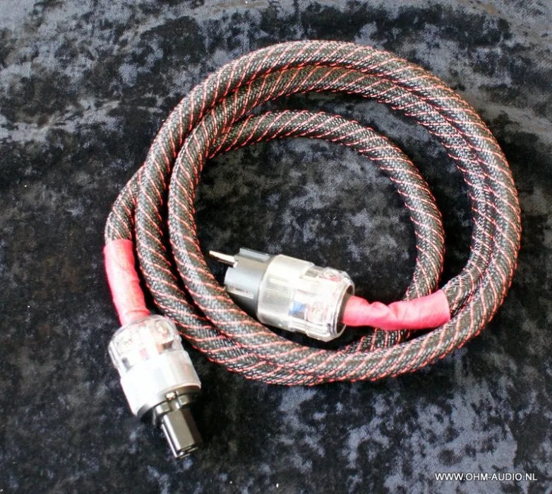 True Colours Industries King Constrictor 1,5m Powercord : VERKAUFT in die Niederlande