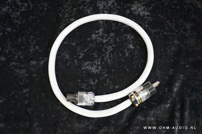 Stealth Swift Powercord : VENDU aux Pays-Bas
