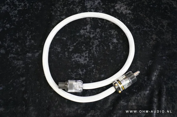 Stealth Swift Powercord : VERKAUFT in die Niederlande