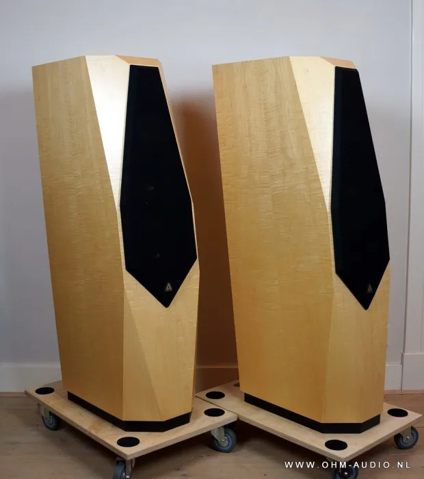 Avalon Acoustics Indra in New condition : SOLD to the Netherlands