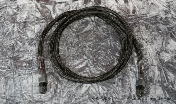 M-Way 2DW Ethernetkabel, 2.0 Meter, CAT5 100Mb/s, Nieuwstaat en Compleet, Occasion
