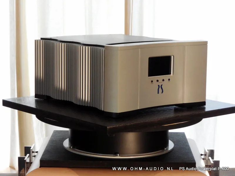 PS Audio P-600 Multiwave Powergenerator : VENDU aux Pays-Bas
