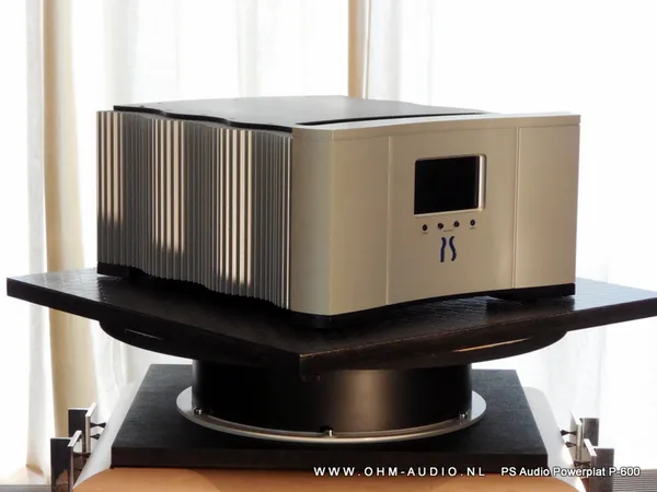 PS Audio P-600 Multiwave Powergenerator : VENDU aux Pays-Bas