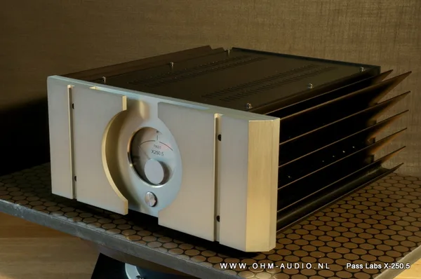 Pass Labs X-250.5 Stereo Power Amplifier : SOLD to Italy
