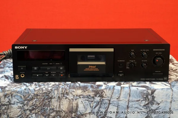 Sony TC-KB920S 3 Head Cassettedeck met Dolby B, C en S : SOLD to the Netherlands
