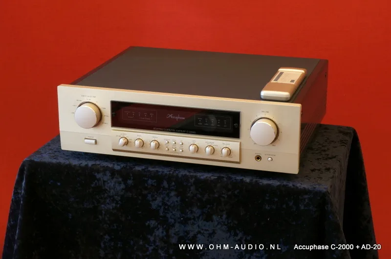Accuphase C-2000 / AD-20 : SOLD to Germany