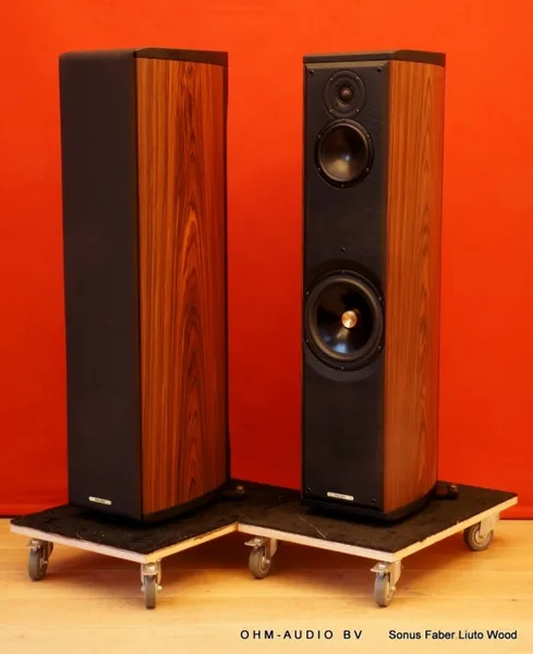 Sonus Faber Liuto Wood : SOLD tot the Netherlands