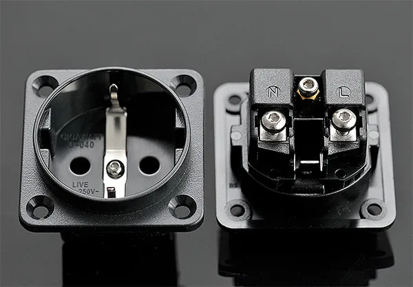 Gigawatt G-040 Schuko Einbau-Steckdose